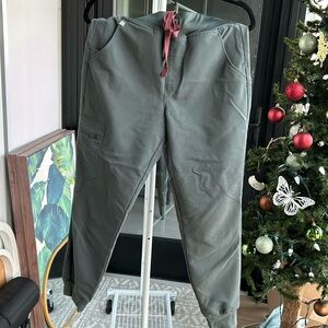 Figs High Waisted Zamora scrub pants S in carbon gray